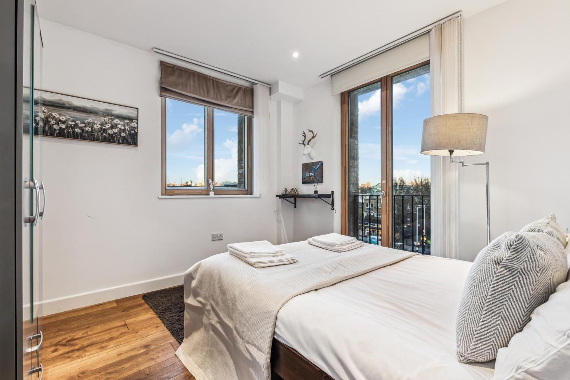 Modern Designed 2 Bed Penthouse Sleeps Five Apartamento