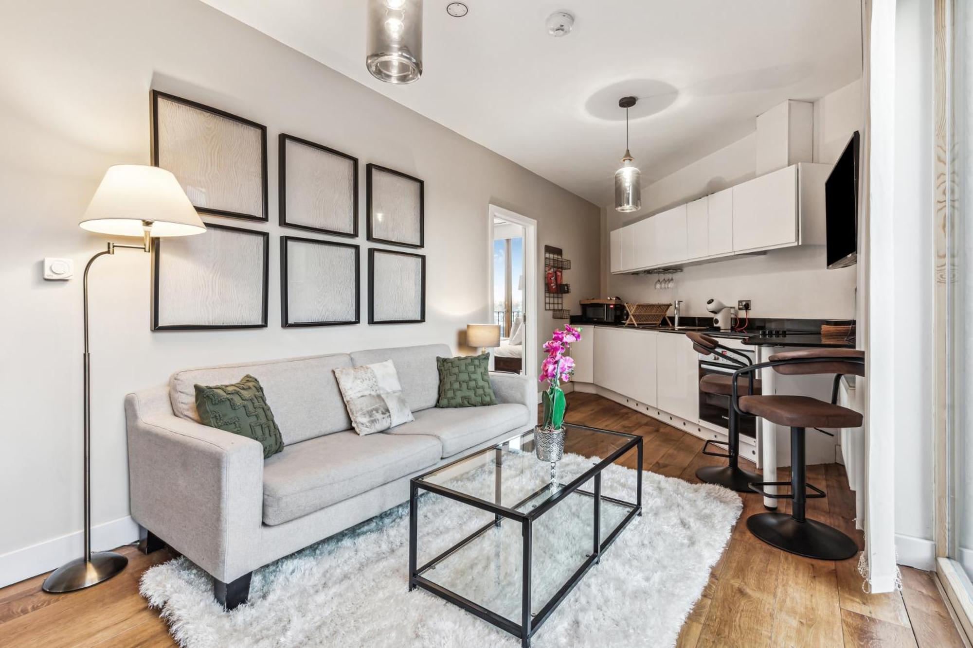 Modern Designed 2 Bed Penthouse Sleeps Five Apartamento Londres